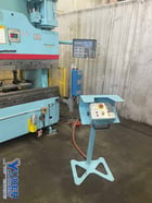 90 Ton, Cincinnati #90CBIIX6, hydraulic press brake, 8' overall, 78" between housing, 8" stroke, 15" open - Image 5