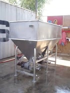 360 gallon APV, Dual APV Stainless Steel Feeding Hopper Tank with Pumps, 6' L x 3' width x 1' 6" H infeed - Image 8