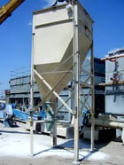 145 cu.ft. Steel Feeder/Hopper, 15' stand, 3' 2" L x 1' 9" width top access door, 10" L x 10" width inlet, 8" - Image 4