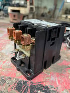 40 Amp. Square D, 8910DPA43V14, Definite Purpose Contactor, 600 VAC, 3 poles - Image 6