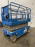 1000 lb. Genie #GS-2646, manlift, 32'1" working height (indoor), 3 person occupancy, #75929 - Image 1
