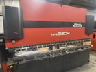 242 Ton, Amada #HFB-2204, hydraulic press brake, 14' overall, 148" between housing, 7" stroke, Operateur OP2 - Image 1
