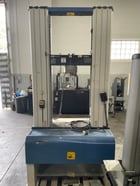30000 lbf. (150kN) Instron #3384, 52" Compression Testing Opening - Image 1