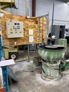 Rosler #R/125/50, vibratory finisher, 30" wide, 12" deep, 25" discharge height, rubber lined bowl, 1999 - Image 2