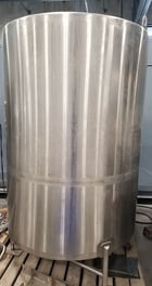 600 gallon Sanitary Process Solutions, Stainless steel vertical tank, CIP spray ball - Image 1