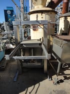 California Day Fresh Foods #SS24, Juice Platen Press, Stainless Steel, 24" x 24", 5 HP, 1740 RPM, 230/460 V - Image 2