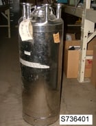 7 gallon Stainless Steel Tank, 10" diameter x 21" straight side, (4) 1/2" top inlets, mounted on 2" skirt - Image 1
