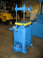 30 Ton, 16.25" x 15", upact, 4-post, 8" stroke, 15.7" -18" DL, 5" bore, 120/240v-1 phase, #99/#102 - Image 2