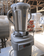 Waring #38BL19, Stainless Steel heavy duty liquidifier, 4 speed, Stainless Steel carafe - Image 1