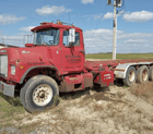 Mack rolloff truck, 75000 lb. roll off lifting capacity, single stack, 50 gallon fuel tank, 1987 - Image 2