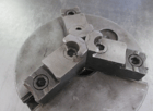 6-1/4" 3-Jaw self-centering universal LOO back lathe chuck with wrench (YMC) - Image 3
