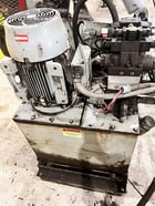 16" KRB #A114, hydraulic alligator shear, 15 HP, 15-50 SPM, feed table, hydraulic hold down clamp - Image 9