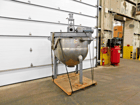 200 gallon Hamilton, jacketed 304 Stainless Steel kettle, 125 psi, 650° max temp - Image 2