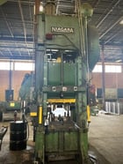 200 Ton, Niagara #SC1-200-30-36, 10" stroke, 26" Shut Height, 30" RL x 36" FB bed,air clutch & brake, 1966 - Image 2