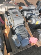 5 HP @ 4500 RPM, Eurodrive #SAF72, Right Angle Gear Reducer Gearbox, 21.14:1 Ratio, 203.25 RPM Output - Image 1
