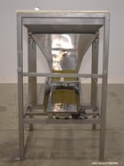 Weigh Right #IQ-SHUTTLE SP, Linear Bulk Dribble Scale. Infeed hopper with Syntron model BF-2-B magnetic - Image 7