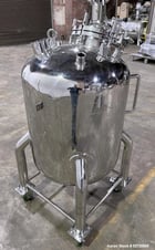 68.6 gallon Olsa, 250 Liter Vertical 316L Stainless Steel Pressure Tank, Vertical, 7.55" (700mm) diameter x - Image 5