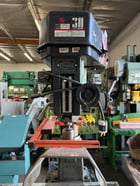 Rong Fu #RF-30, Vertical Mill/Drill, 150-3000 RPM, R-8 spindle - Image 2