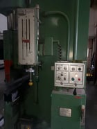 175 Ton, Cincinnati #175CB, CNC press brake, 12' overall, 126-3/4" between housing, 10" stroke, 8" throat - Image 3