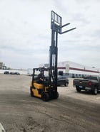 5500 lb. Yale Veracitor #60VX, LPG forklift, 3-stage mast, 48" forks, sideshift, fork positioner, 2015 - Image 3