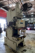 60 Ton, Niagara #E60, OBI press, 6" stroke, 18" Shut Height, 3" ram adj., 32" x21"bed, 90 SPM, air clutch & - Image 2