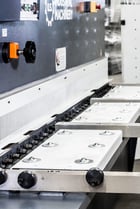 1/4" x 10' U.S. Industrial #US1025CNC, CNC Hydraulic Shear, 126" Sheet, 0.75"-36" Back Gauge, 14/min No Load - Image 9