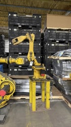 Fanuc, ArcMate 100i, robot arm, 6 axis, 13.2 lb payload, 53.9" reach, articulated - Image 1