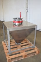 Material transfer & storage hopper, 3' x 3' x 2-1/2'tall with 7-1/2"valve - Image 1