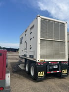 600 KW Caterpillar #XQ600, diesel generator set, 208/480 Volts, 10692 hours, 1800 RPM, C18 engine, sound - Image 3