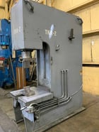 150 Ton, Hannifin #T150, hydrauic C-frame press, 29" x 39" table area, 15 HP, single hand lever - Image 4