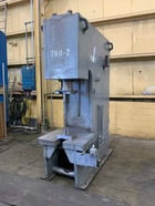 150 Ton, Hannifin #T150, hydrauic C-frame press, 29" x 39" table area, 15 HP, single hand lever - Image 9