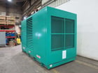 600 KW Cummins #DFGB, diesel generator set, 277/480 Volts, 465 hours, 900 HP @ 1800 RPM, VTA28-G5 engine - Image 3