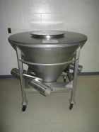 20 cu.ft. Apache Stainless Steel Cone Shaped Portable Tote - Image 3