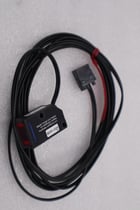NEW OPEN BOX New Keyence LV-H100 Laser Sensor STOCK L-374-C - Image 1