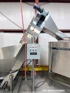 Hoosier Feeder #FT-50, Centrifugal Feed System, 150 PPM, 70mm Caps, w/ conveyor & hopper - Image 2