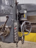 6' -19" Carlton #4A, radial arm drill, 15-1500 RPM, 20" spindle travel, 4" spindle diameter, power clamping / - Image 8