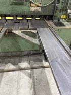 1/4" x 10' Wysong #1025, mechanical power squaring shear, 16 holddowns, 55 SPM, 36" front operated power back - Image 7