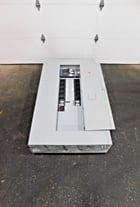 1200 Amp. General Electric CCB/-2, Panelboard, 208/120 V, 3 phase, 4 W, 14 breakers - Image 1