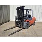 8800 lb. Toyota #7FGU45, forklift, 200" lift height, 3198 hours, pneumatic tire, side shift w/ fork positioner - Image 2