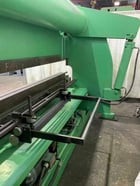 250 Ton, Accurpress #725012, hydraulic press brake, 12' overall, 126" between housing, 8" stroke, 10" throat - Image 5