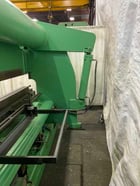250 Ton, Accurpress #725012, hydraulic press brake, 12' overall, 126" between housing, 8" stroke, 10" throat - Image 6
