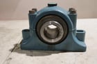 New dodge p2b-sd-215e 066266 2-15/16" pillow block roller bearing - stock cc-52 - Image 1