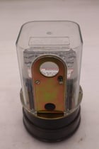 Dwyer 3304 Photohelic Pressure Switch Water Gauge STOCK 5524 - Image 3