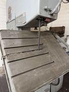 26" x 12.5" DoAll #26-3, vertical bandsaw, 40-9000 FPM, 1" x 186" blade, power table feed / tilt - Image 8