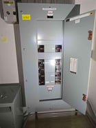 400 Amp. General Electric Panelboard, 480 Volts, 3PH, 8 breakers - Image 4