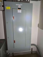 400 Amp. General Electric Panelboard, 480 Volts, 3PH, 8 breakers - Image 5
