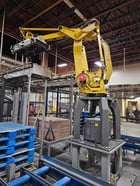 Fanuc, M-410iB/160, Robot w/ R-J3iB Controller Palletizing Robot - Image 3