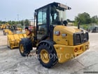 Cat 908, Compact Wheel Loader, 1139 hours, S/N: MZ800185, 2022 - Image 4