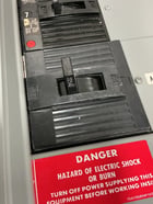 225 Amp. General Electric, CCB panelboard, 480Y/277 Volts, 3 phase, 4 wire - Image 5