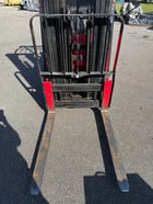 3400 lb. Raymond #RTW35, electric forklift, 24" lift height, 3-stage, side shift, 42" fork length, 2004 - Image 8